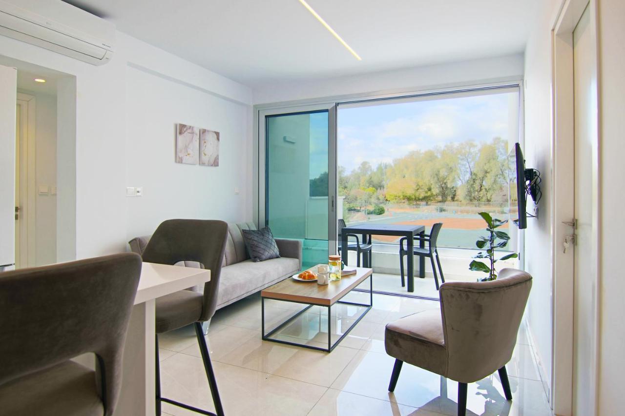 Апартаменты Phaedrus Living - Seaside Executive Flat Harbour 101 Пафос Экстерьер фото