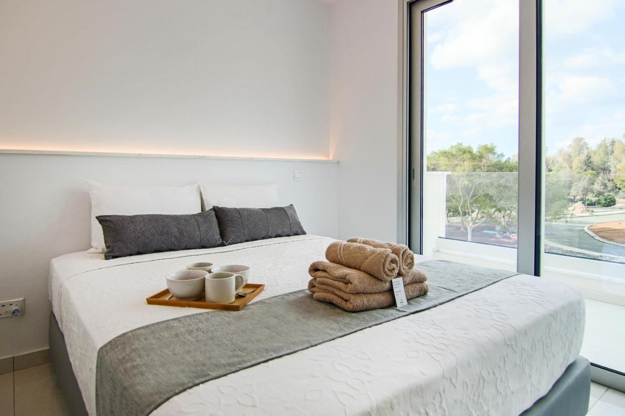Апартаменты Phaedrus Living - Seaside Executive Flat Harbour 101 Пафос Экстерьер фото