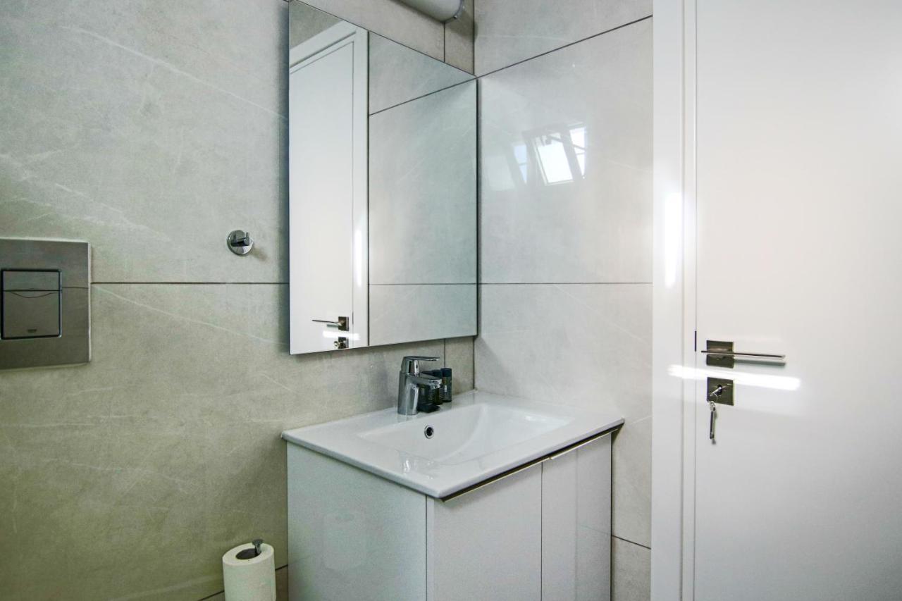 Апартаменты Phaedrus Living - Seaside Executive Flat Harbour 101 Пафос Экстерьер фото